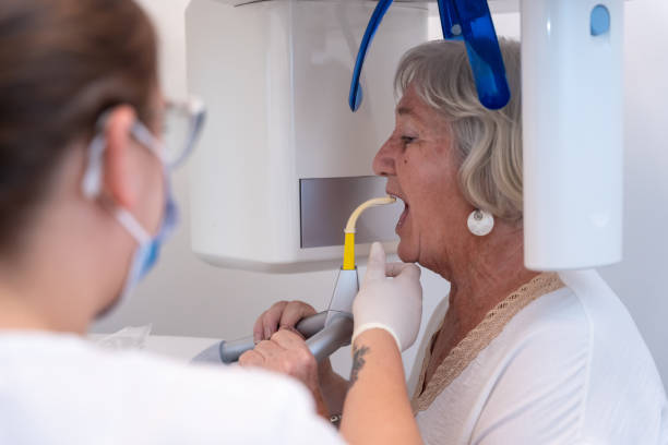 Best Emergency Wisdom Tooth Extraction in Woodlake, CA